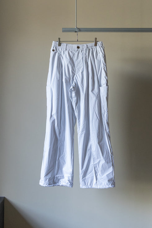 【THE JEAN PIERRE】"BETA 3タックナイロントラウザー"
